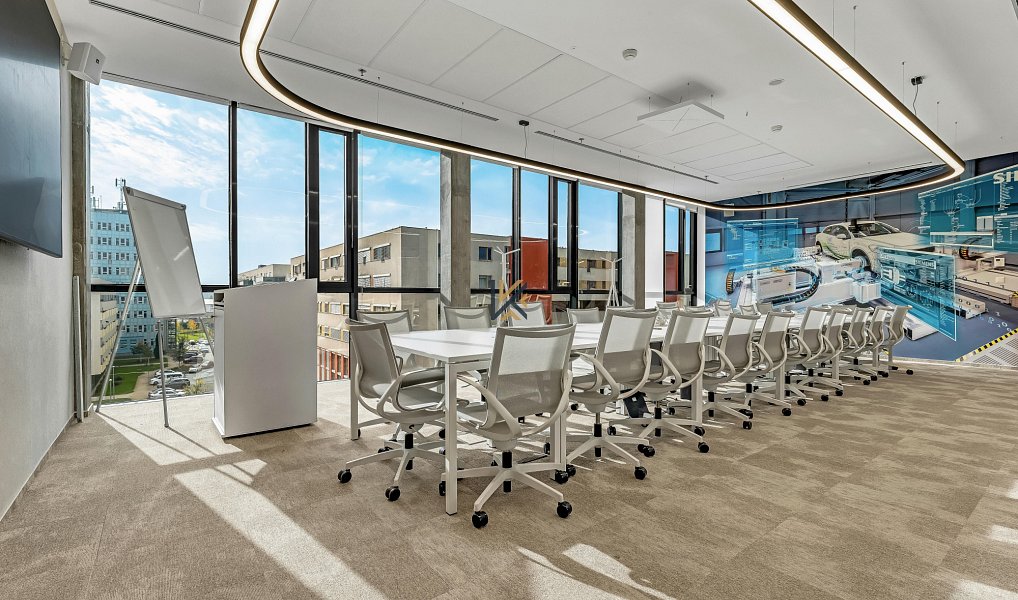 Pronájem kanceláře 1 085 m², Praha – náhled fotky 2
