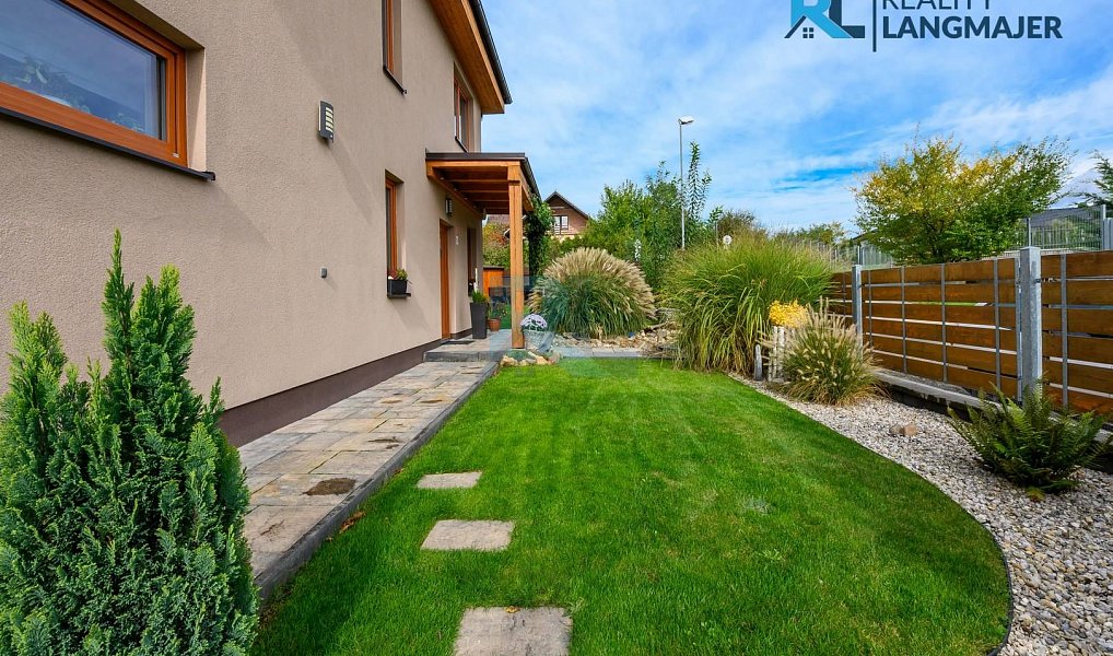 Prodej domu 183 m² s pozemkem 724 m², Plzeň – náhled fotky 37