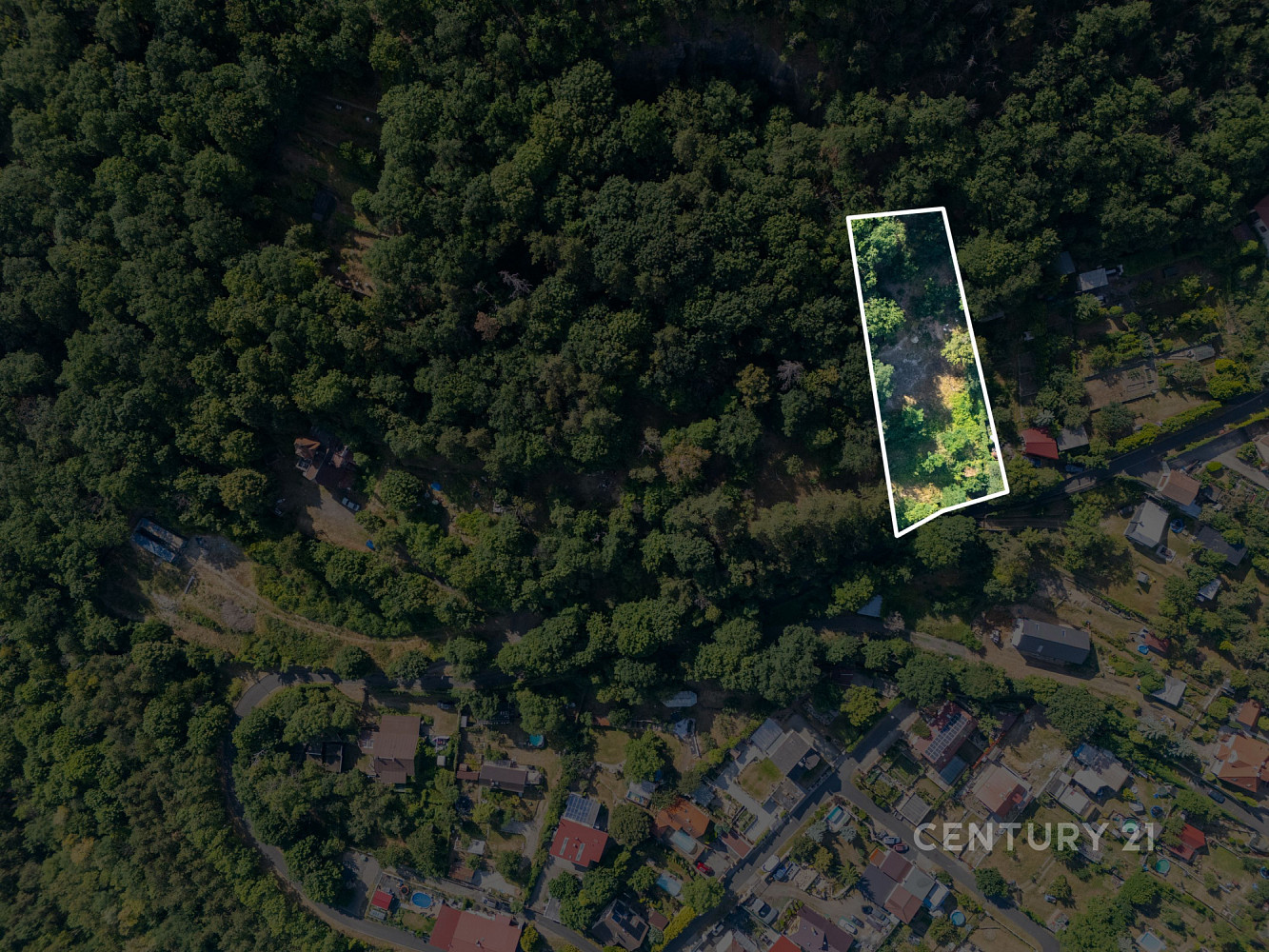 Prodej stavebního pozemku 1 892 m² – fotografie 2