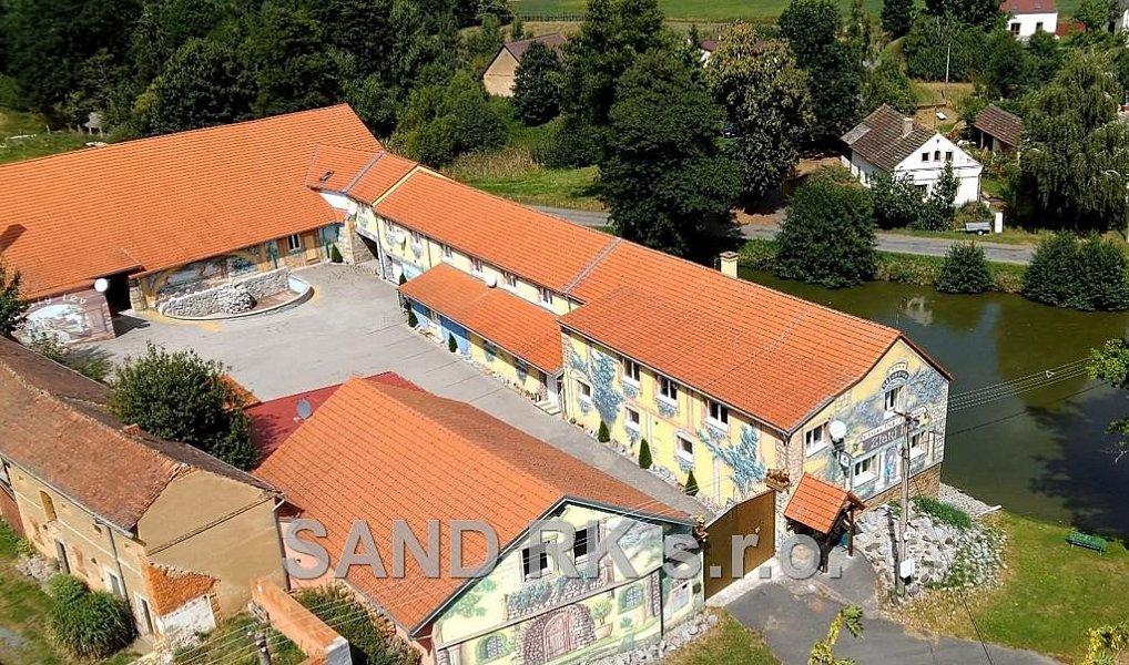 Pronájem ubytovacího objektu 1 000 m², Puclice – náhled fotky 4