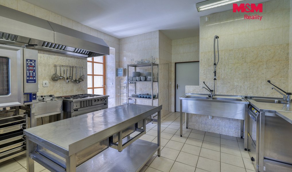 Prodej ubytovacího objektu 910 m², Železná Ruda – náhled fotky 19
