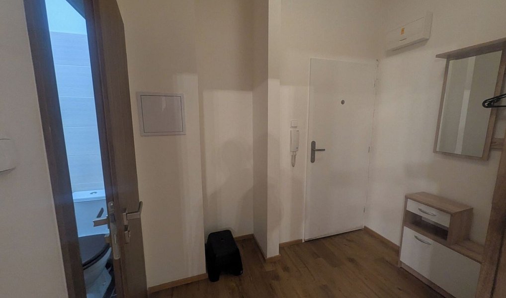 Prodej bytu 1+kk 33 m², Praha – náhled fotky 10
