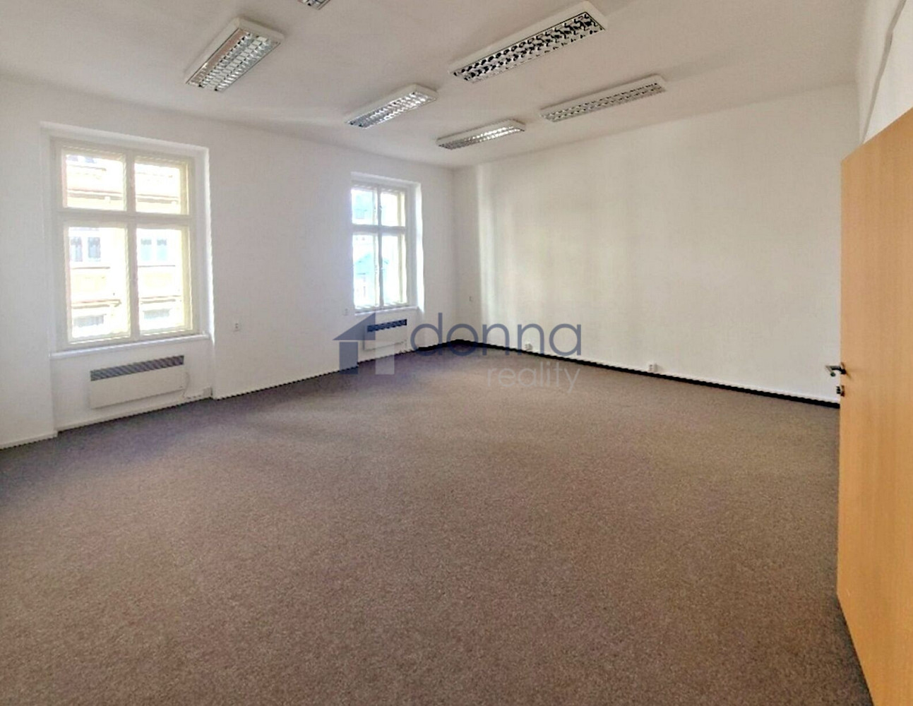 Pronájem kanceláře 136 m²