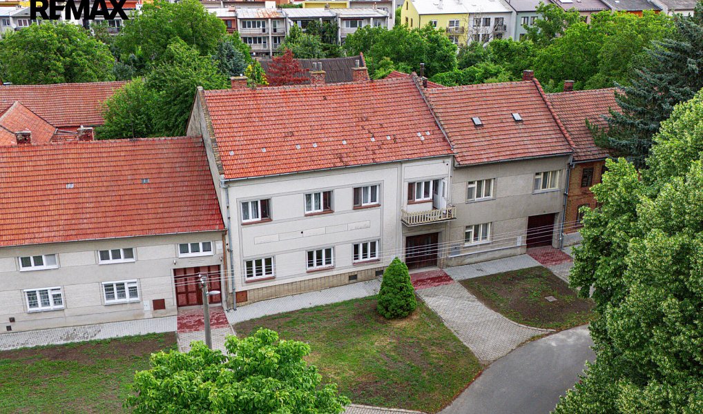 Prodej domu 220 m² s pozemkem 993 m², Kralice na Hané – náhled fotky 2