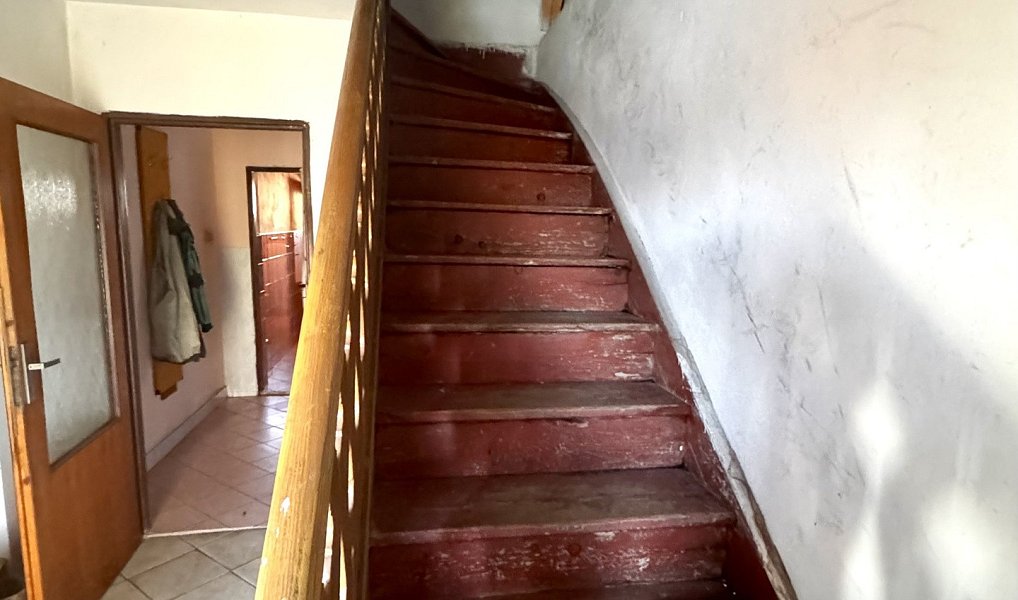 Prodej domu 160 m² s pozemkem 747 m², Halže – náhled fotky 36