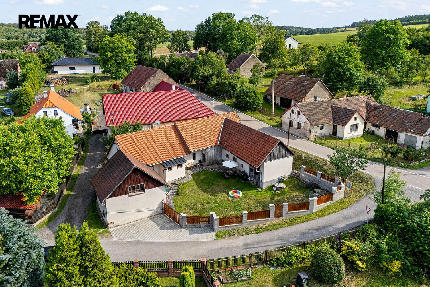 Prodej domu 250 m² s pozemkem 573 m²