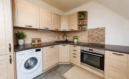 Prodej bytu 2+kk 50 m², Luční, Nupaky, okres Praha-východ