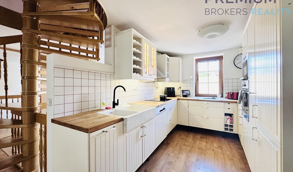 Pronájem domu 150 m² s pozemkem 135 m², Žatec – náhled fotky 2