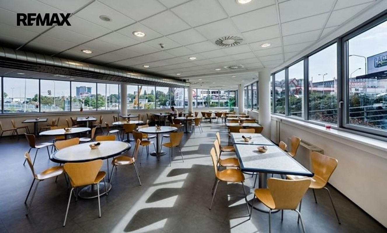 Pronájem kanceláře 250 m² - Widok 6