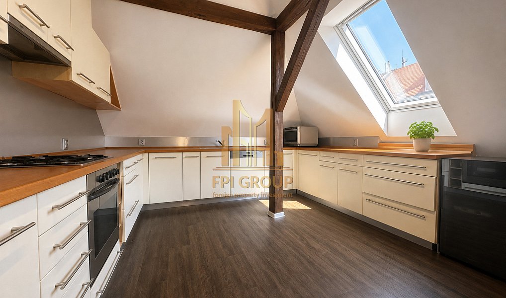 Pronájem bytu 4+1 145 m², Praha – náhled fotky 2