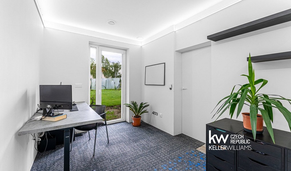 Prodej domu 212 m² s pozemkem 1 982 m², Choťánky – náhled fotky 17