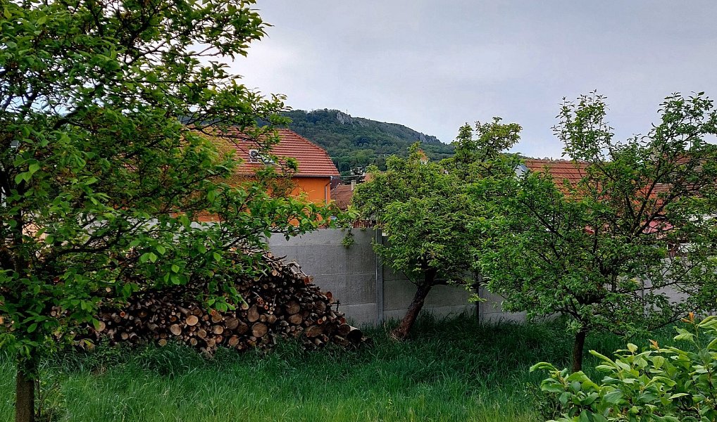 Prodej stavebního pozemku 2 224 m², Perná – náhled fotky 7