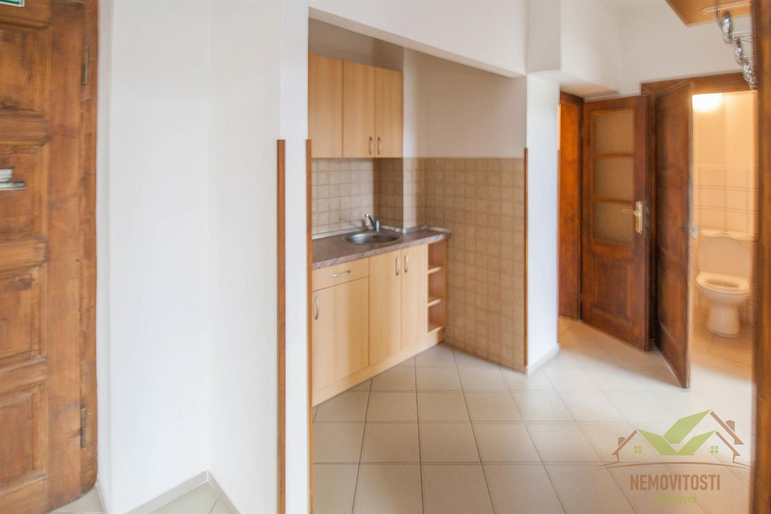 Pronájem kanceláře 60 m² – fotografie 4