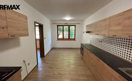 Pronájem domu 60 m² s pozemkem 79 m², Kamenný Přívoz - Kamenný Újezdec, okres Praha-západ