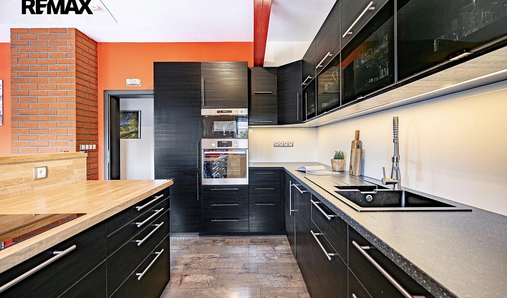 Prodej domu 239 m² s pozemkem 1 199 m², Květnice – náhled fotky 2