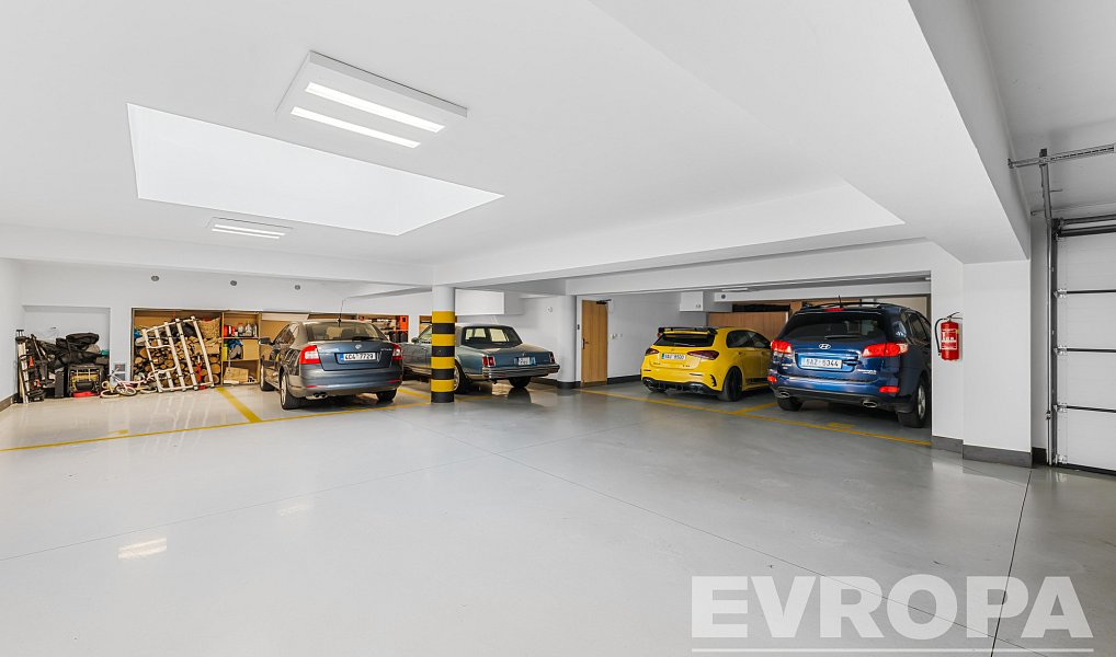 Pronájem bytu 4+kk 113 m², Praha – náhled fotky 17