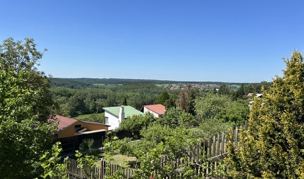 Prodej chaty/chalupy 40 m² s pozemkem 384 m², Nové Strašecí – náhled fotky 2