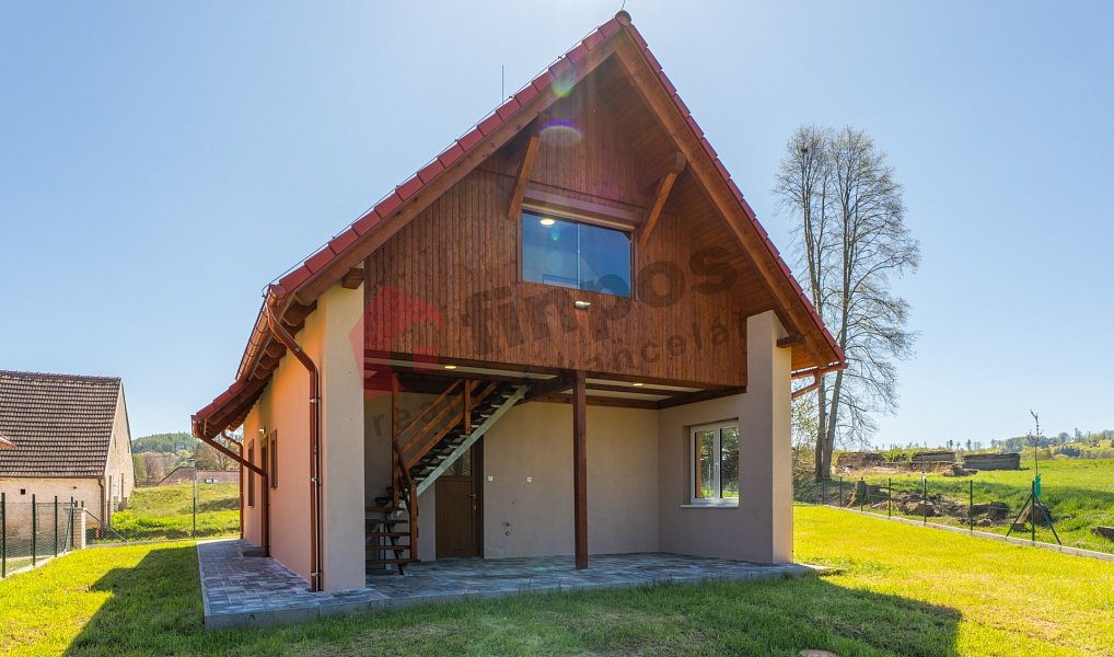 Prodej domu 158 m² s pozemkem 642 m², Načeradec – náhled fotky 9
