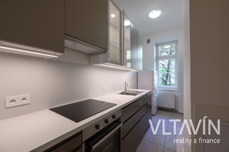 Pronájem bytu 2+kk 58 m² – fotografie 3