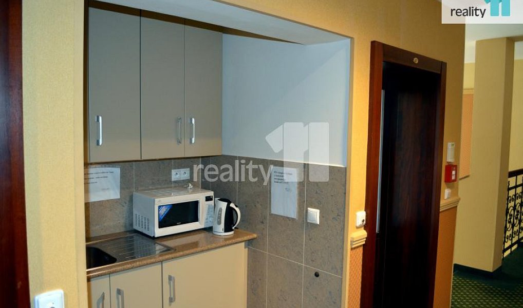 Pronájem kanceláře 14 m², Karlovy Vary – náhled fotky 5