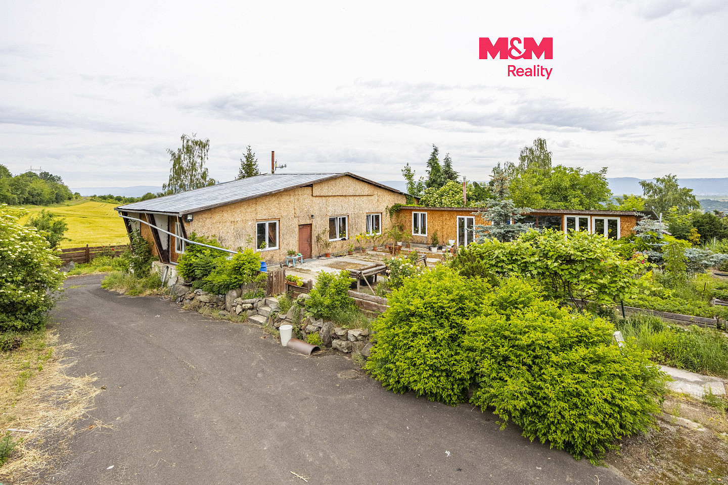 Prodej domu 3 835 m² s pozemkem 18 052 m²