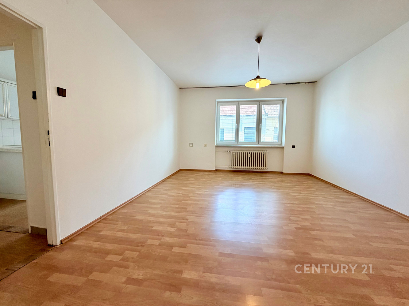 Pronájem bytu 2+1 67 m² – fotografie 3