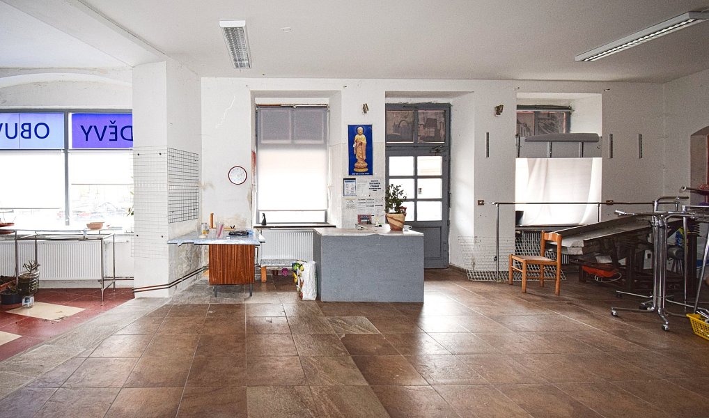 Pronájem obchodních prostor 120 m², Dobřany – náhled fotky 2