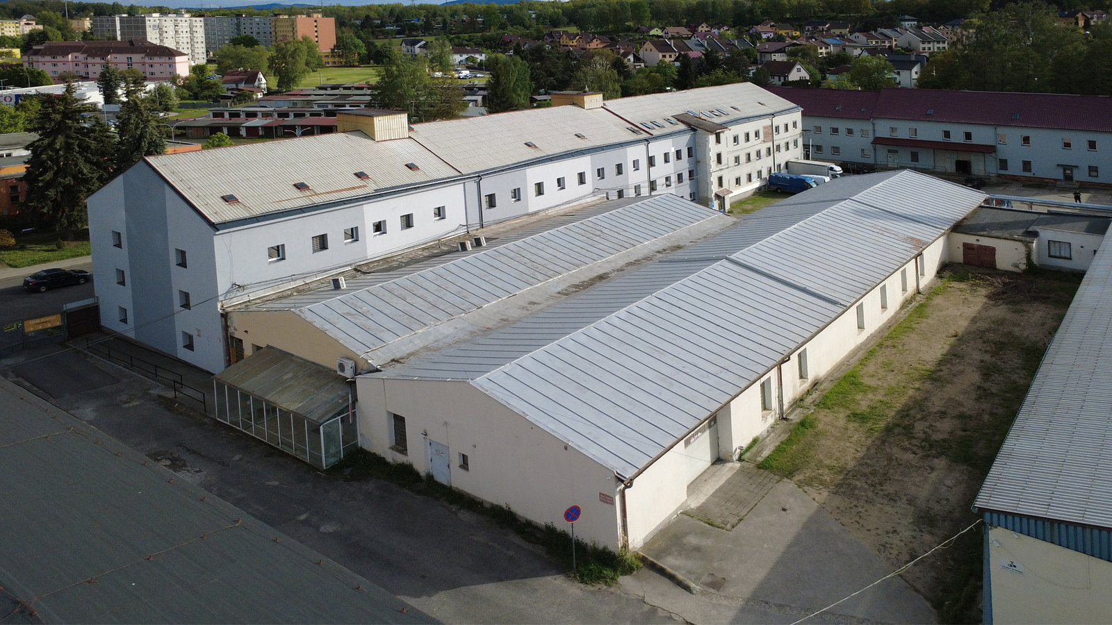 Pronájem skladovacích prostor 720 m²