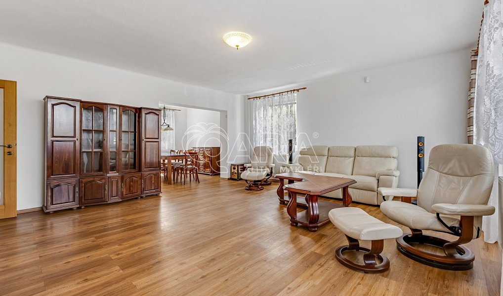 Prodej domu 307 m² s pozemkem 619 m², Mrač – náhled fotky 4