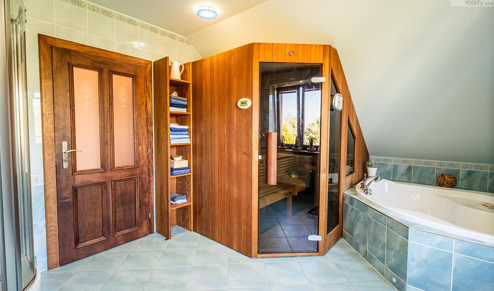 Prodej domu 372 m² s pozemkem 3 764 m², Lužice – náhled fotky 41