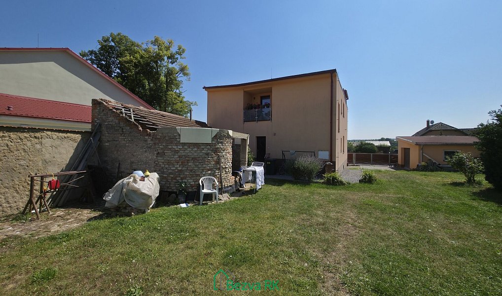 Prodej domu 250 m² s pozemkem 843 m², Nučice – náhled fotky 9