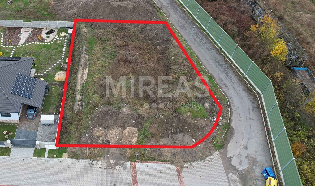 Prodej pozemku, 778 m², Kolín, Velký Osek