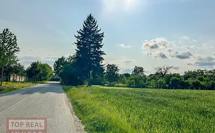 Prodej stavebního pozemku 1 220 m², Kroměříž - Bílany