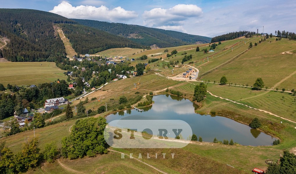 Prodej ubytovacího objektu 1 407 m², Staré Město – náhled fotky 15