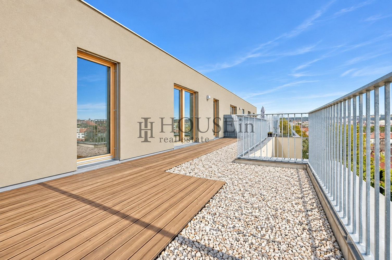 Pronájem bytu 3+kk 98 m² – fotografie 2