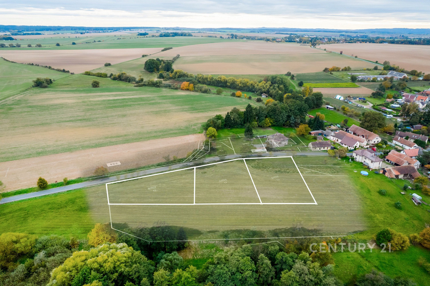 Prodej stavebního pozemku 5 247 m² – fotografie 3