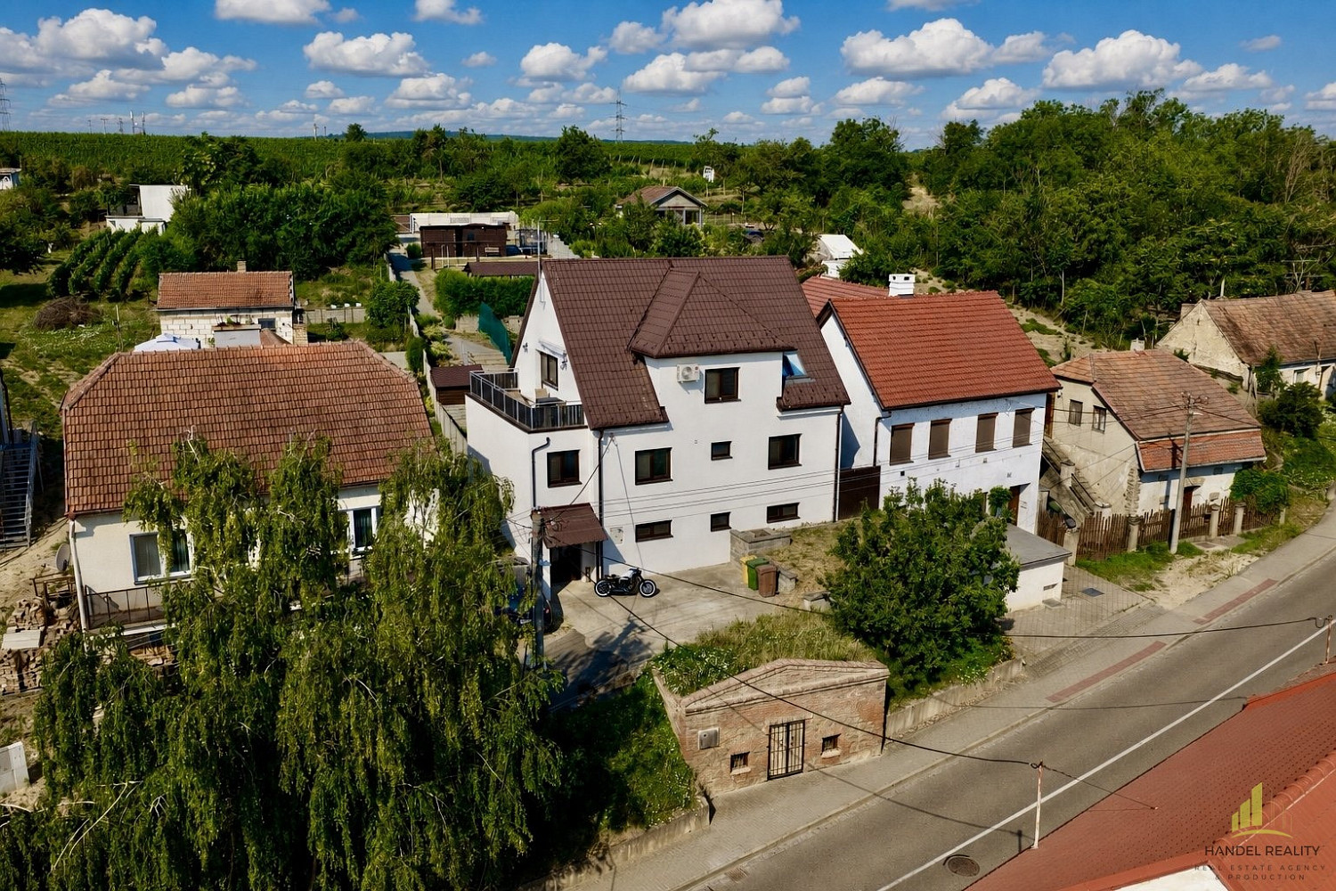 Prodej domu 281 m² s pozemkem 1 165 m²