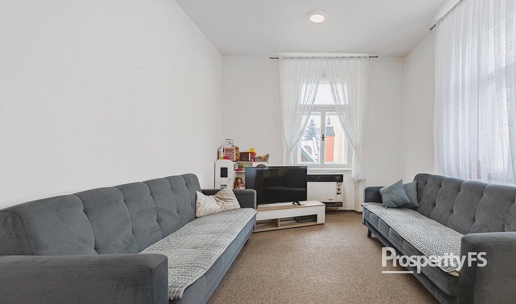 Prodej bytu 3+1 67 m², Hostinné – náhled fotky 3