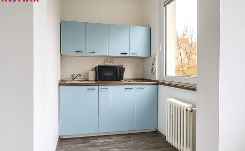 Pronájem bytu 1+kk 30 m², Brodského, Praha 4 - Chodov