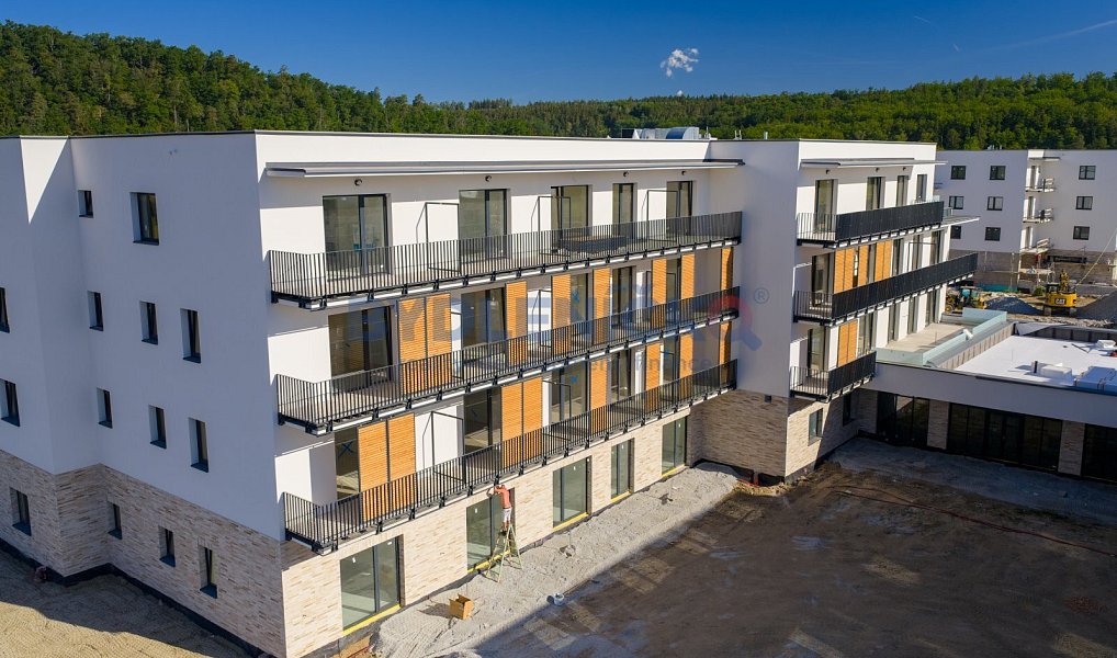 Prodej bytu 1+kk 42 m², Hluboká nad Vltavou – náhled fotky 3