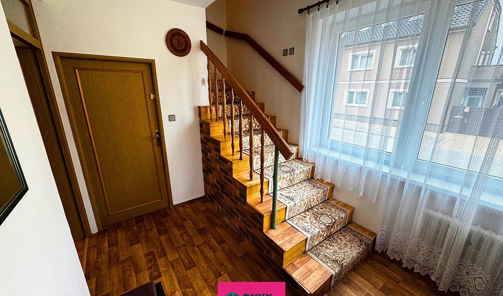 Prodej domu 214 m² s pozemkem 435 m², Rousínov – náhled fotky 14