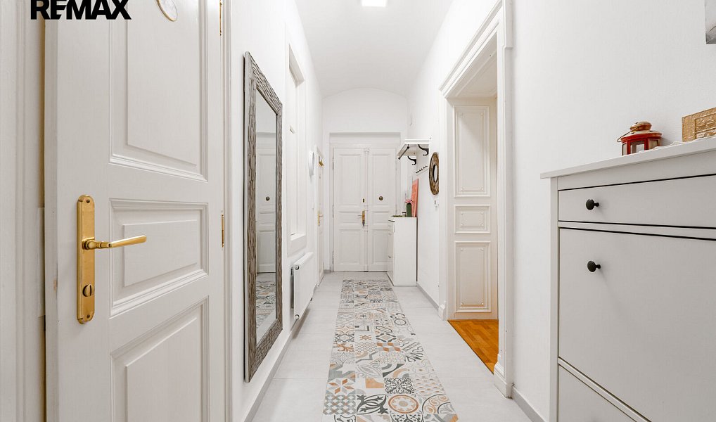 Pronájem bytu 2+1 86 m², Praha – náhled fotky 18