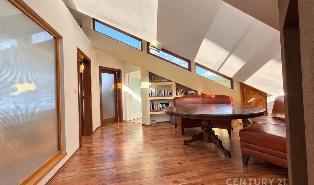 Prodej domu 258 m² s pozemkem 1 073 m², Blovice – náhled fotky 25