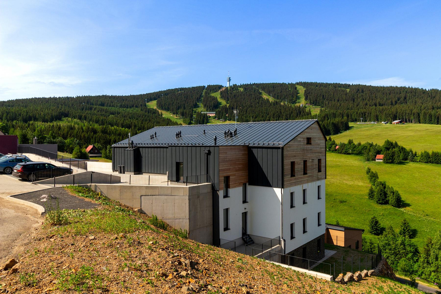 Prodej bytu 4+kk 99 m² – fotografie 3