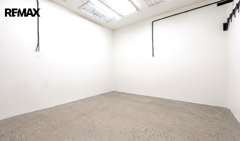 Pronájem kanceláře 70 m², Kamenice – náhled fotky 27
