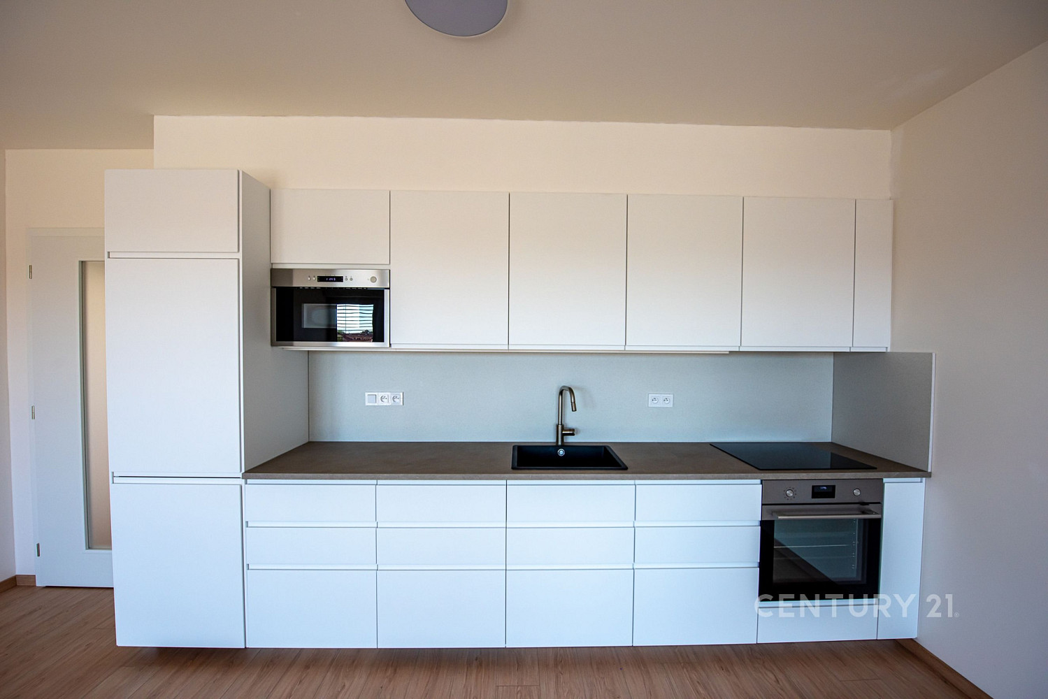 Pronájem bytu 4+kk 84 m² – fotografie 4