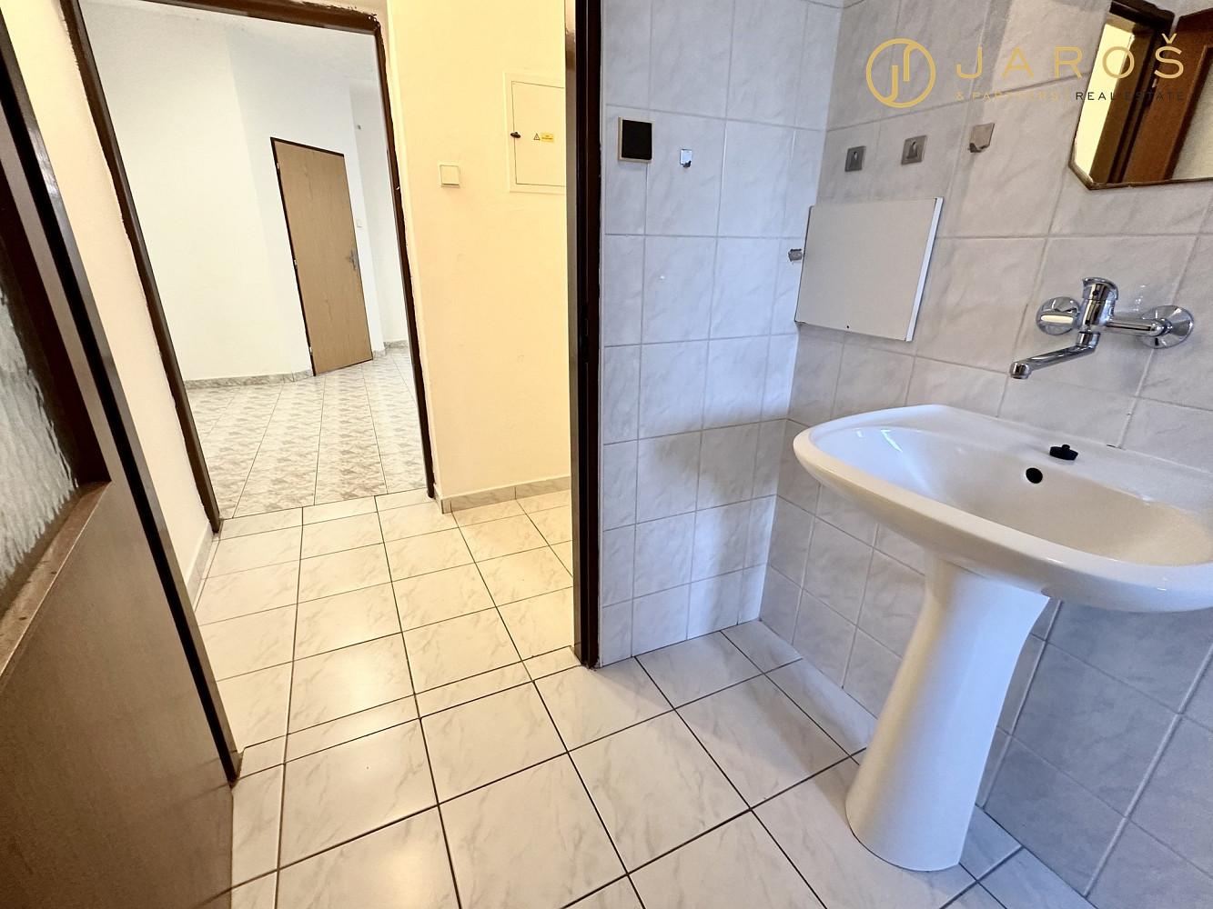 Pronájem bytu 1+1 51 m² – fotografie 4