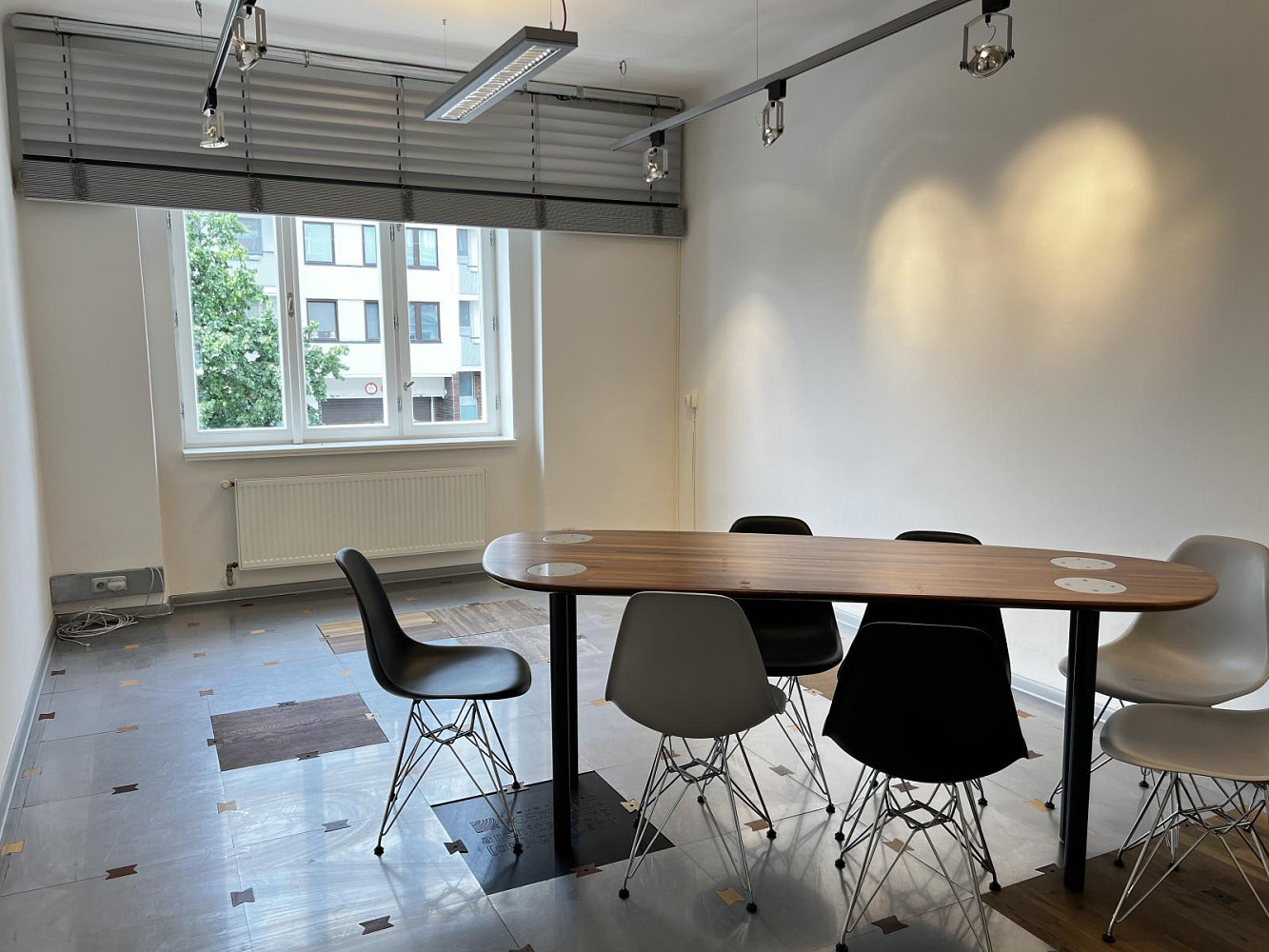 Pronájem kanceláře 110 m² – fotografie 3