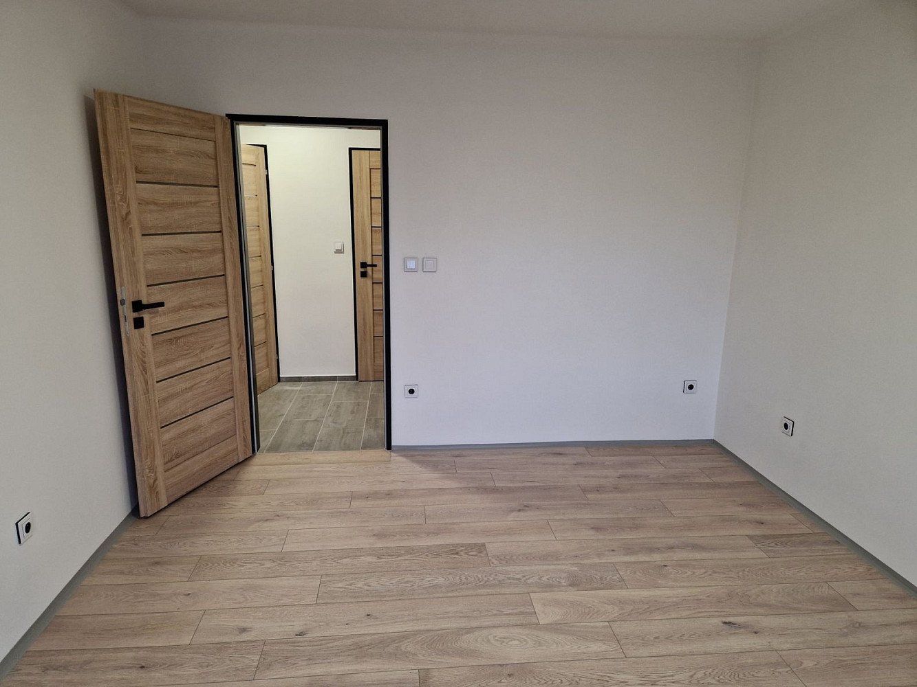 Pronájem bytu 3+kk 58 m² — photo 3