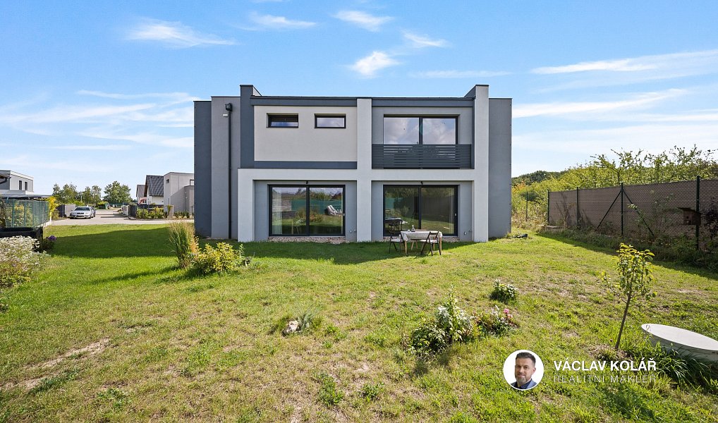 Prodej domu 338 m² s pozemkem 816 m², Horoušany – náhled fotky 42